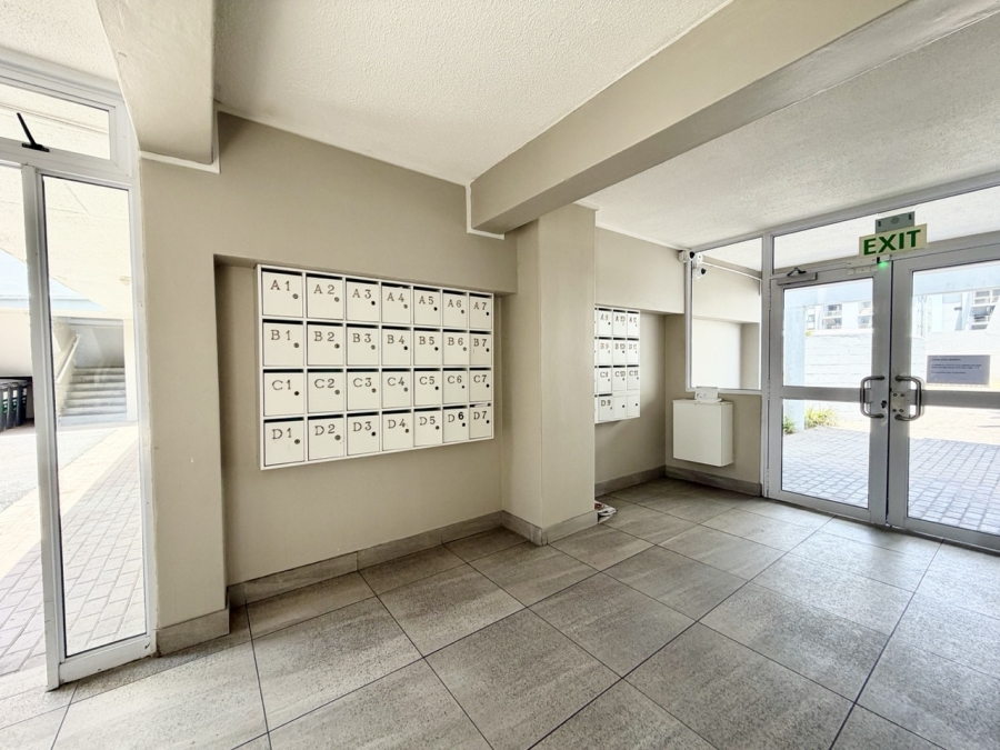 2 Bedroom Property for Sale in Beachfront Western Cape